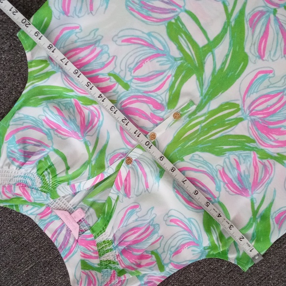💚HTF Lilly Pulitzer💚 - Houston Top - Picture 13 of 15